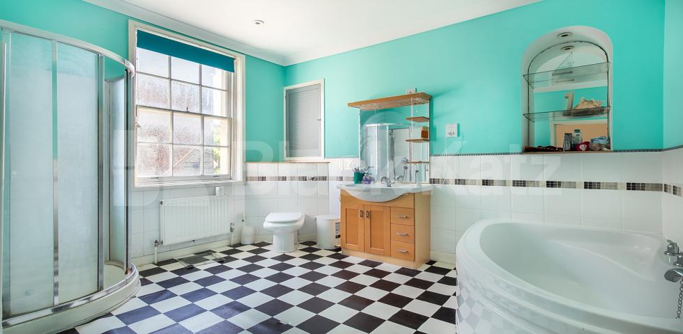 			3/4 BED & 2 BATH PERIOD HOUSE IN CAMDEN!, 3 Bedroom, 1 bath, 1 reception Terraced House			 Pratt Street, CAMDEN